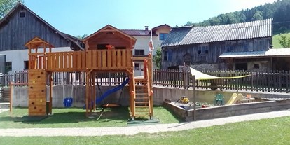 Urlaub auf dem Bauernhof - Tiere am Hof: Ziegen - Niederösterreich - Spielplatz - Büchlhof 