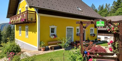 Urlaub auf dem Bauernhof - Kräutergarten - Steiermark - Unser Hof ist ein kleines, abgelegenes Paradies mit eigener Hofzufahrt.  - Schusterhans-Hof