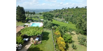 Urlaub auf dem Bauernhof - Toskana - Blick auf den Garten von einer Wohnung. - Agriturismo La Tinaia