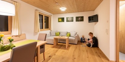 Urlaub auf dem Bauernhof - Fernseher am Zimmer - Vorarlberg - Ihre Wohlfühloase am Wiesenhof - Wiesenhof Rusch