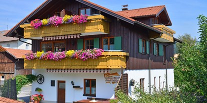 Urlaub auf dem Bauernhof - Verleih: Wanderstöcke - Deutschland - Gästehaus Müller