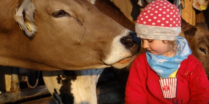 Urlaub auf dem Bauernhof - Mithilfe beim: Tiere füttern - Bayern - Ferienhof Herz