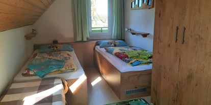 Urlaub auf dem Bauernhof - Rodeln - Deutschland - Ferienwohnung "Linde" Kinderzimmer - Mockenhof
