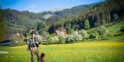 Urlaub auf dem Bauernhof - Tiere am Hof: Rotwild - Steiermark - Im Einklang mit der Natur und im Hinblick auf die Jahreszeiten Erdung und Stabilität erfahren.
 - Kühbergerhof