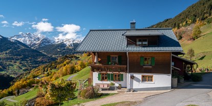 Urlaub auf dem Bauernhof - Spielplatz - Vorarlberg - Bergbauernhof Ganahl