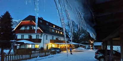 Urlaub auf dem Bauernhof - Schwimmmöglichkeit: Außenpool - Österreich - Pürcherhof im Winter - Pürcherhof