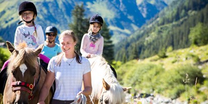 Urlaub auf dem Bauernhof - ruhige Lage - Tirol - Kinderreiten - Apartpension Almhof - Reithof Pitztal