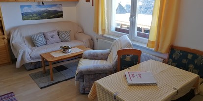 Urlaub auf dem Bauernhof - Liebenfels - Ferienwohnung 3,Wohnzimmer mit Küche  - Bergbauernhof Rami 