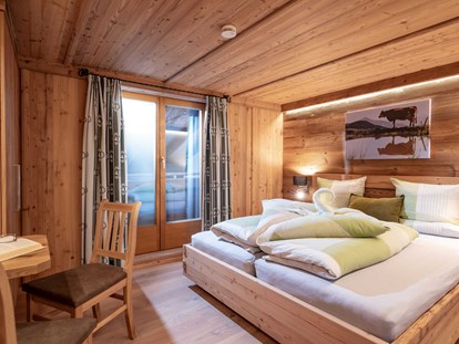 Urlaub auf dem Bauernhof - Wanderwege - Österreich - Schlafzimmer 1 - FeWo Alpenrose - Erbhof "Achrainer-Moosen"