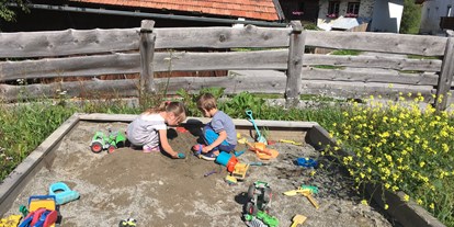 Urlaub auf dem Bauernhof - Frühstück - Österreich - Kinderspielplatz der Veitenhof - Bio und Reiterhof der Veitenhof