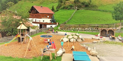 Urlaub auf dem Bauernhof - begehbarer Heuboden - Österreich - Kinderspielplatz am Veitenhof - Bio und Reiterhof der Veitenhof