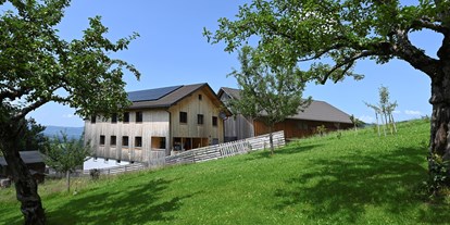 Urlaub auf dem Bauernhof - Umgebung: Urlaub in den Feldern - Vorarlberg - Ausblickhof außen Ansicht - Ausblickhof