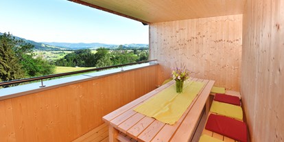 Urlaub auf dem Bauernhof - Umgebung: Urlaub in den Wäldern - Österreich - Ferienwohnung Balkon - Ausblick inklusive - Ausblickhof