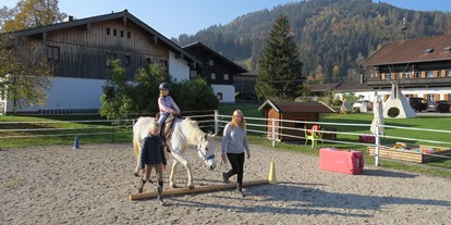 Urlaub auf dem Bauernhof - begehbarer Heuboden - Salzburg - Thomanhof Baby und Kinderbauernhof