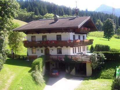Urlaub auf dem Bauernhof - Art der Unterkunft: Appartement - Salzburg - Blick auf Natur und Tal - Steinerbauer - Urlaub am Biokinderbauernhof