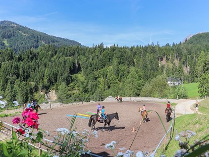 Urlaub auf dem Bauernhof - Alpen - Kinderbauernhof Kniegut