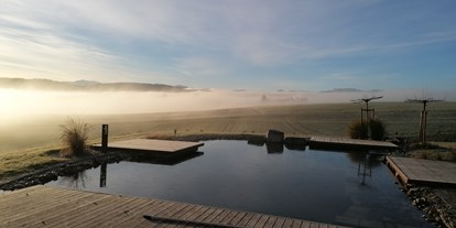 Urlaub auf dem Bauernhof - nachhaltige Landwirtschaft - Oberösterreich - Morgenstimmung am Schwimmteich - Grafhaidergut