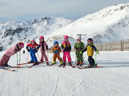 Urlaub auf dem Bauernhof - Mithilfe beim: Heuernten - Österreich - Skiurlaub bestens geeignet für Familien mit Kindern - Ferienwohnungen Perfeldhof