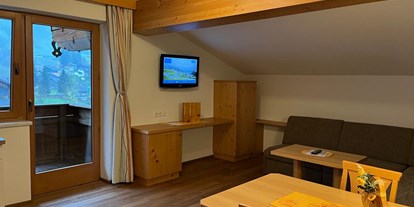 Urlaub auf dem Bauernhof - Umgebung: Urlaub in den Wäldern - Tirol - Wohnzimmer Top 5 - Jedelerhof