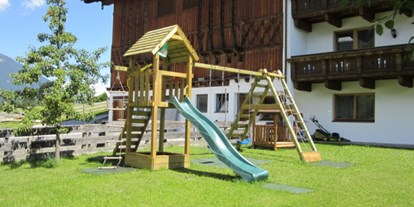 Urlaub auf dem Bauernhof - Mithilfe beim: Heuernten - Tirol - Spielplatz - Jedelerhof
