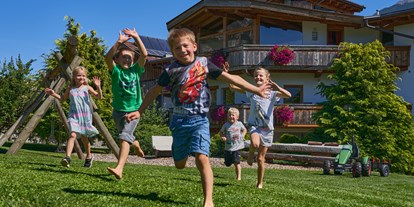 Urlaub auf dem Bauernhof - Art der Landwirtschaft: Gemüsebauernhof - Österreich - Spaß am verkehrssicheren Erlebnisspielplatz - Bauernhof Leneler
