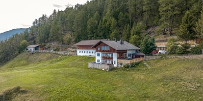 Urlaub auf dem Bauernhof - Jahreszeit: Herbst-Urlaub - Südtirol - Ansicht der Hofstelle - Oberköbenhof 