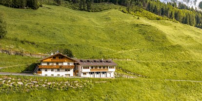 Urlaub auf dem Bauernhof - Mithilfe beim: Eier sammeln - Trentino-Südtirol - Niederkoflhof