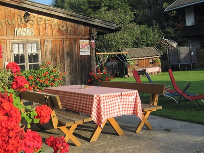 Urlaub auf dem Bauernhof - Südtirol - Terasse - Ferienwohnungen Oberwieserhof