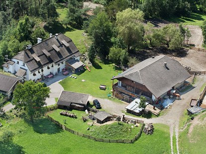 Urlaub auf dem Bauernhof - Lagerfeuerstelle - Südtirol - Ferienwohnungen Oberwieserhof