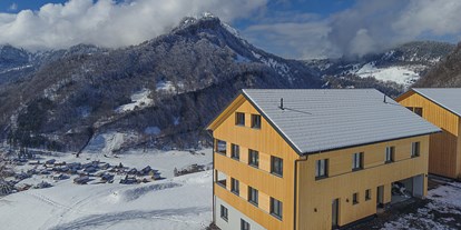 Urlaub auf dem Bauernhof - Art der Landwirtschaft: Tierhaltung - Vorarlberg - Winter im Bergglück: Schneesichere Skigebiete sind nur einen Steinwurf entfernt. - Panoramahof Bergglück