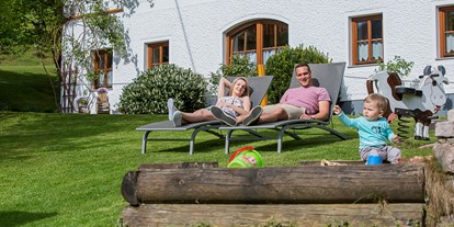 Urlaub auf dem Bauernhof - ideal für: Pärchen - Oberösterreich - Auf unserem Spielplatz gibt es keine Langeweile.  - Ferienhof Pfaffenlehen