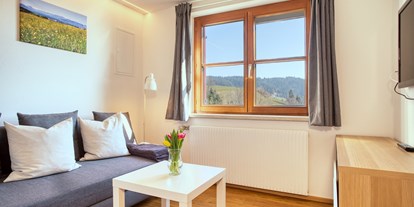 Urlaub auf dem Bauernhof - Vorarlberg - Wohnzimmer Ferienwohnung "Seeblick - Innauer Hof