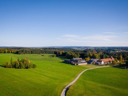 Urlaub auf dem Bauernhof - Oberbayern - herrliche Alleinlage mitten in der Natur - Gut Grasleiten