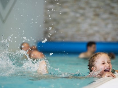 Urlaub auf dem Bauernhof - Kinderbetreuung - Schwimmbad Hardthof-Sauerland - Hardthof-Sauerland