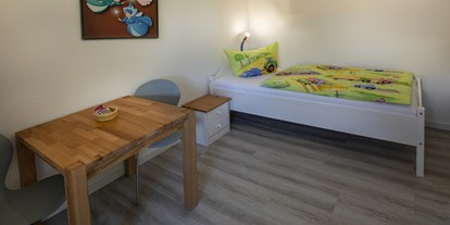 Urlaub auf dem Bauernhof - Trampolin - Deutschland - Kinderschlafzimmer - Nordsee nähe Büsum Ferienhof Karstens