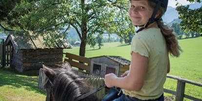 Urlaub auf dem Bauernhof - Tiere am Hof: Ziegen - Salzburg - Vorderkasbichlhof - Pension Schmiderer