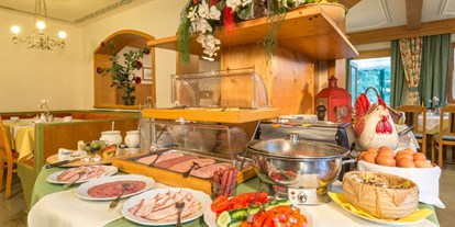 Urlaub auf dem Bauernhof - Tiere am Hof: Pferde - Österreich - Großes Frühstücksbuffet mit Produkten aus der Region und Müsliecke - Reiterhof Seiterhof