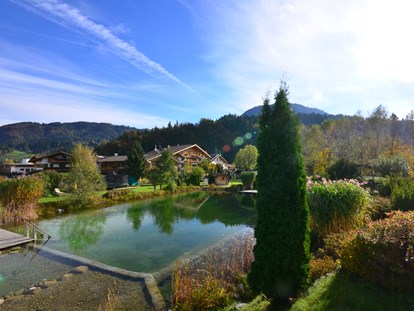 Urlaub auf dem Bauernhof - Gemeinschaftsterrasse - Österreich - Unser Badesee hat eine Wasserfläche von 680 m².
Ein wahrer Genuss und Badespaß. - Familotel Landgut Furtherwirt