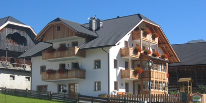 Urlaub auf dem Bauernhof - Fahrzeuge: Güllefass - Trentino-Südtirol - Walcherhof  im Sommer
(privat) - Walcherhof