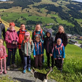 Ferien Bauernhof: Am Start zur familientauglichen Hauswanderung - Ferienwohnungen Perfeldhof
